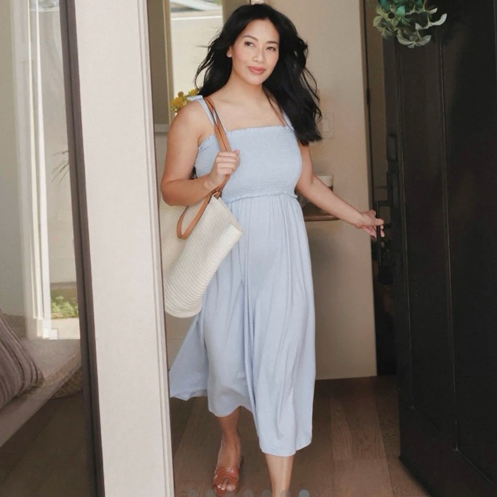 Kindred Bravely Sienna Smocked Maternity & Nursing Dress Size L Blue Cotton Midi